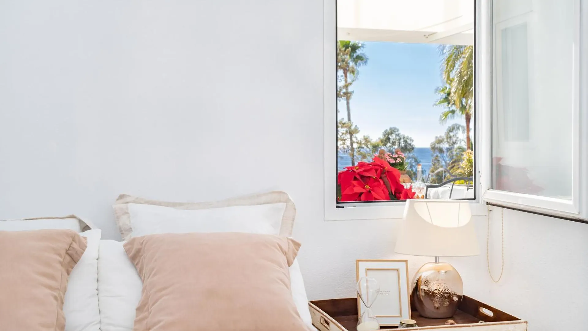 Sea Breeze House By Kura Homes Marbella 0*,  Spagna